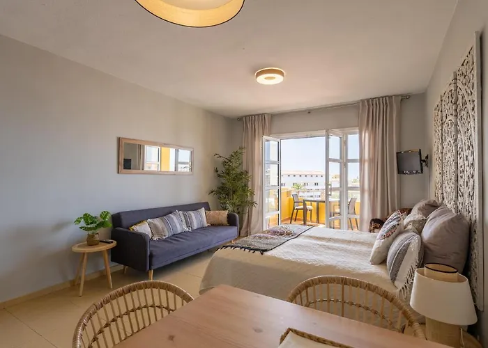 Shine Wave Orlando 아데제