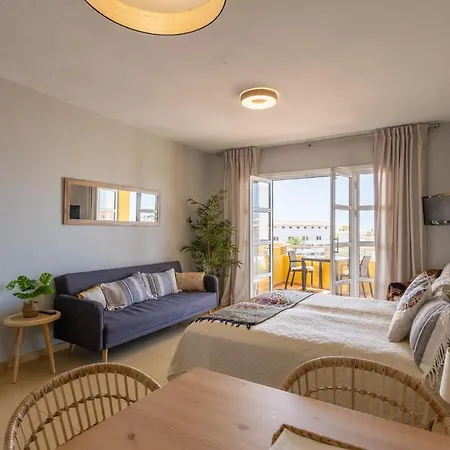 Shine Wave Orlando Costa Adeje (Tenerife)